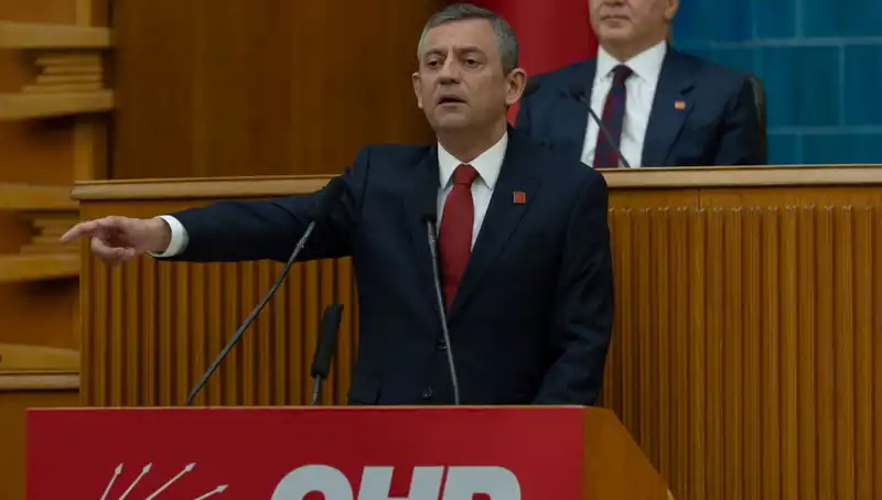 İmralı'dan Çarpıcı Çağrı: "Silah Bırakın" ve Özgür Özel'in Açıklamaları