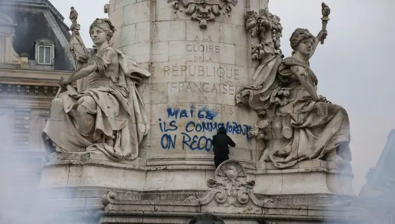 Paris Belediyesi’nin Grafiticilere Açtığı Savaş: Kentin Yüzü Değişiyor