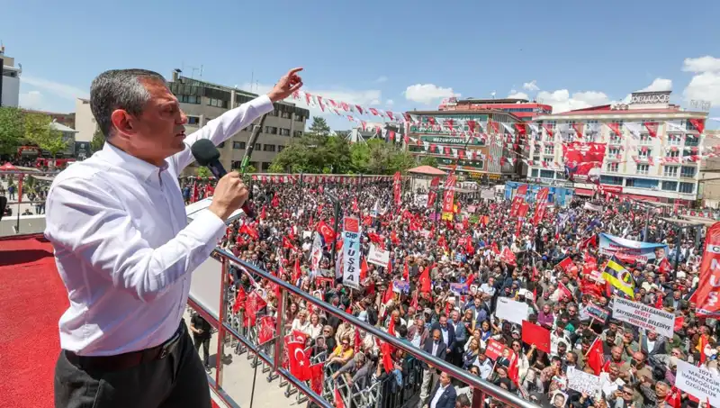 Özgür Özel’den Çarpıcı Açıklama: Silah Bırakma Çağrısına Destek Veriyoruz