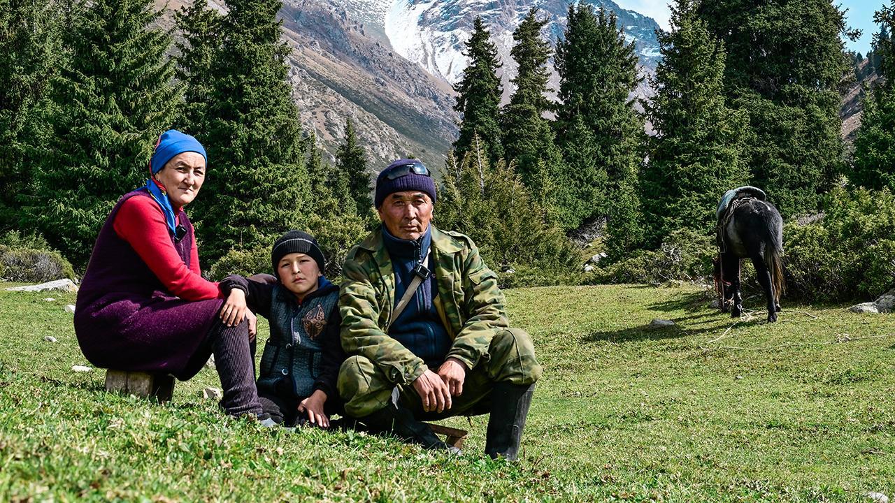 Tanrı Dağları'nda Türk Aile Macerası