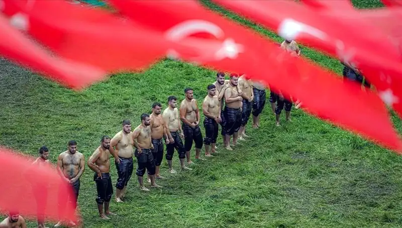 Tarihi Kırkpınar Yağlı Güreşleri Başlıyor: Başpehlivanların Mücadelesine Hazır Milyonlar!