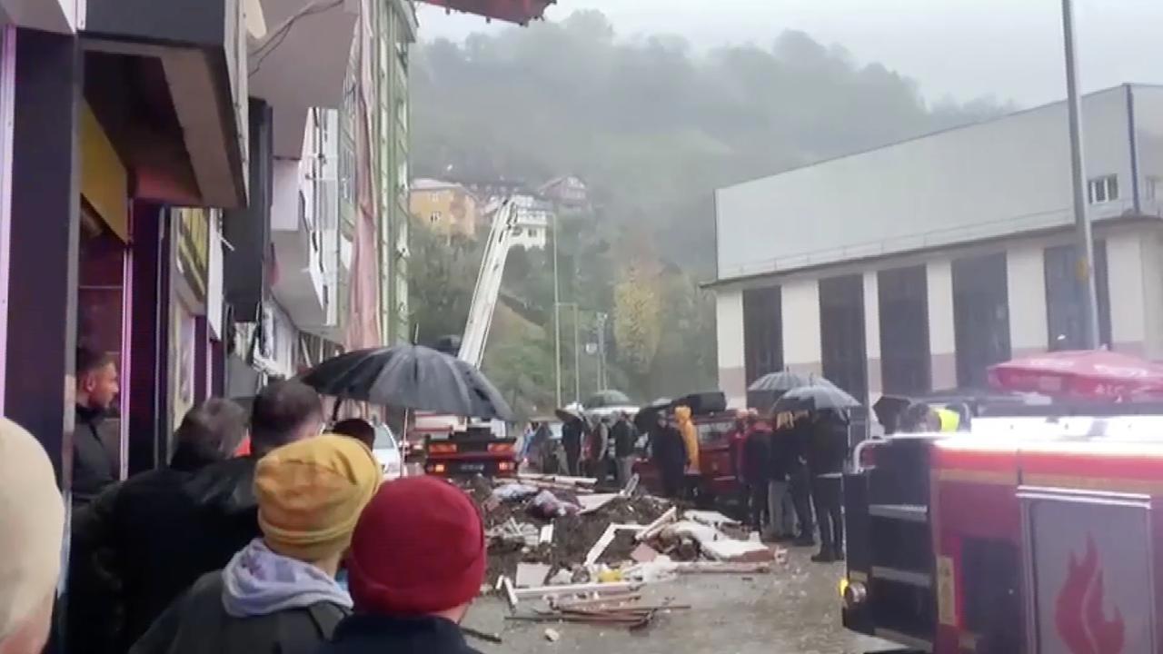 Rize'de Heyelan: 1 Ölü, 3 Yaralı