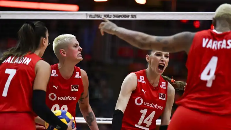 Türkiye-Japonya Voleybol Maçı: Filenin Sultanları Galibiyet İçin Sahada